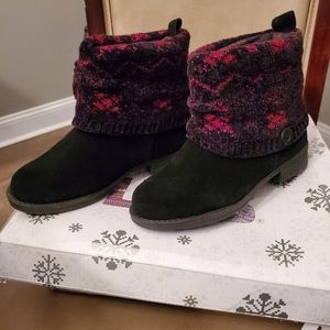 Muk Luks Women's Boots....Size 7....NEW